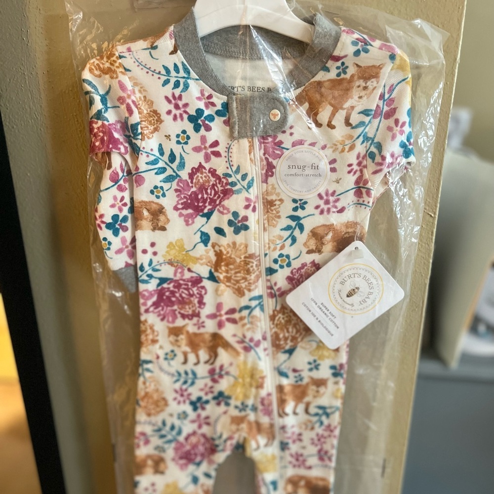 BNWT Burt’s Bees Baby 6-9m